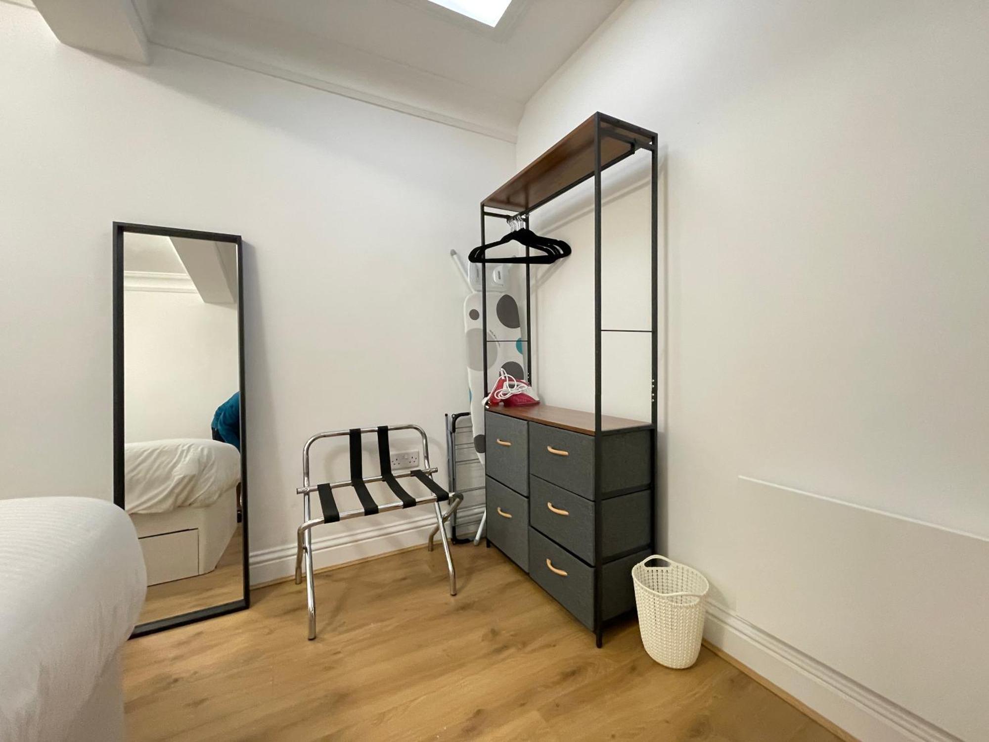 Private 2 Bed Guest House - Van Parking, M25 & A1 Connections Potters Bar Eksteriør bilde