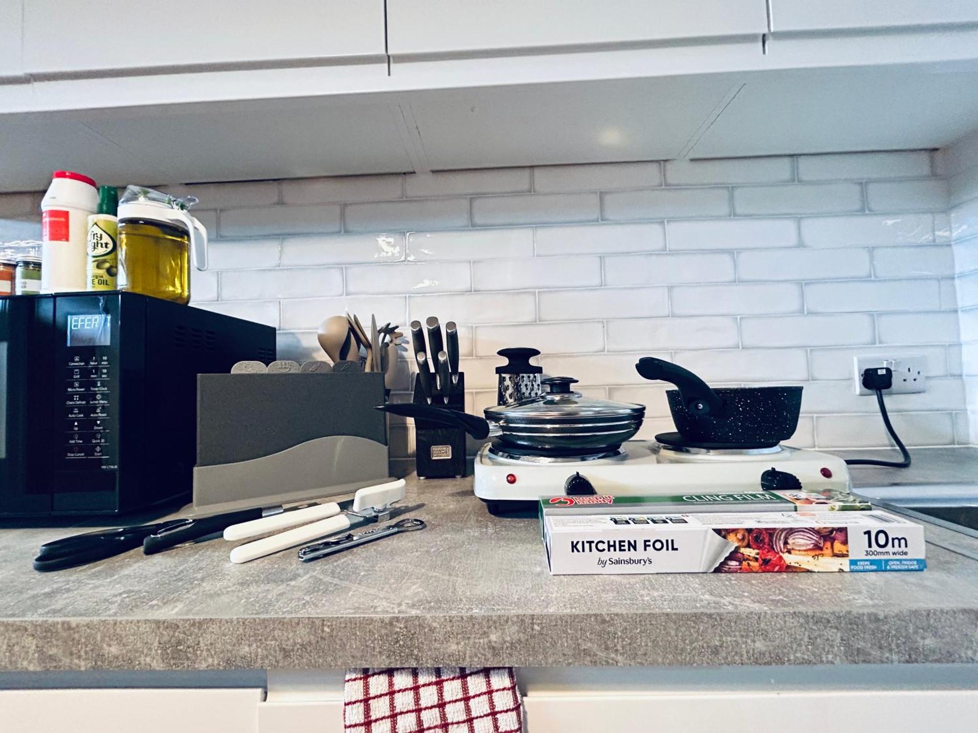 Private 2 Bed Guest House - Van Parking, M25 & A1 Connections Potters Bar Eksteriør bilde