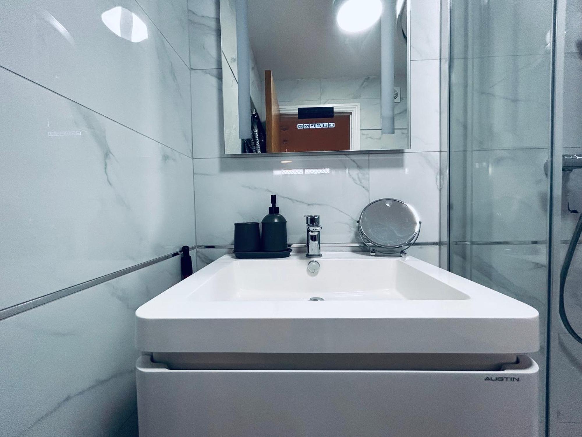 Private 2 Bed Guest House - Van Parking, M25 & A1 Connections Potters Bar Eksteriør bilde